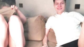 Crystal_Angells stretches her leg revealing her pussy