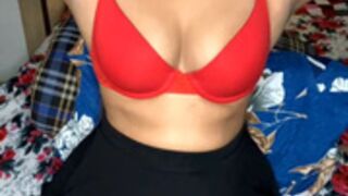 kajal13 Hot Indian Girl Shows Her Armpits