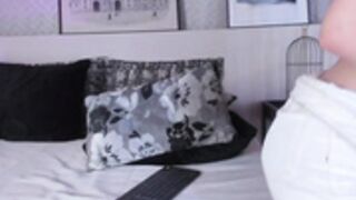 ellediane_CamSoda_2023-10-01_03-52-45