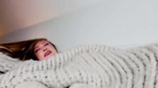 Massive tit beauty vibes & rubs her pretty pussy