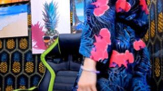 maura_shy 211202 legs, tits, beaver & makes funny faces