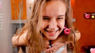 patricialovv  230825  cute shy girl, topless tease