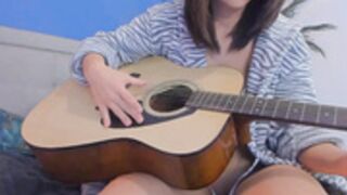_gabrielle_ plays guitar and masturbates