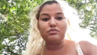 La magnifique allysonk (KhloeBae) et ses gros seins