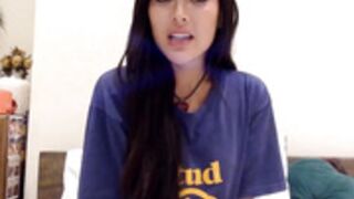 Miss_emiko boob flash