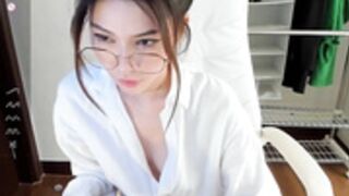 hee_jin masturbating 2