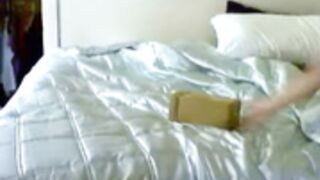 girl masturbates on camera