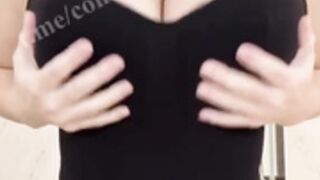 Angie Varona jiggle