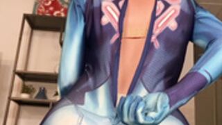 Mags.irl - Oil teasing