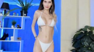 Sofiabruno's natural tits bounce while she dances