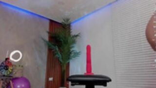 gigi_ulala riding dildo