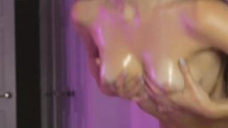 Issa_7 naked oil