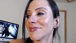 Areilla Ferrera is sexy