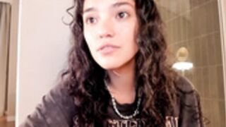 Makayla77 - Masturbate and Shower's Ticket Show