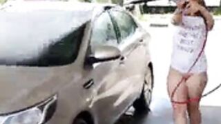 Oxana FLASHING IN A PUBLIC TRANSPORT AND NUDE CARWASH