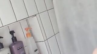 Ryan Ryans quick shower