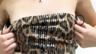 Bumblebri shakes her boobs
