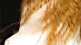 negra moviendo sus nalgotas