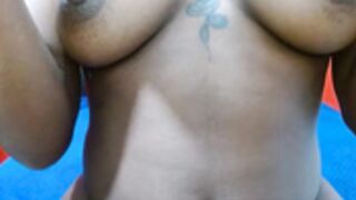 Selene_2u african girl nice pierced tits glasses