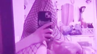 Cute goth girl squirts in mirror