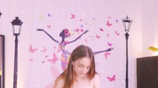 Polly_Grier public nude with puss peeks
