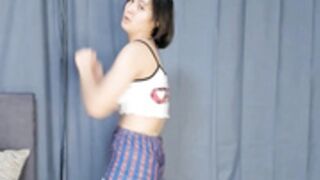 Jeanfrancoa show nipslips tits 43