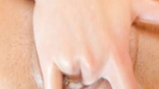 Hotfallingdevil - Pussy close-up & Squirt [2023/05/02]