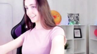 Lexi_Split Pussy Play > (Castor Troy)