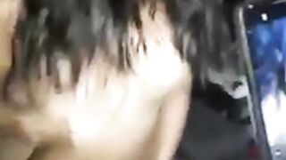 Safadinha brincando com os amigos