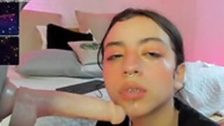 sami_monroe dildo on the wall BJ