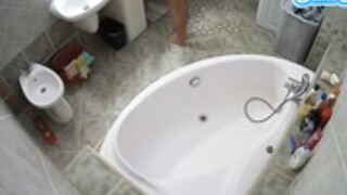 Julmodels House Voyeurcam 16 - Kitana Lure bath 220316