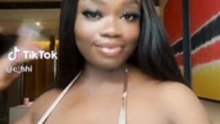 CHANEL LACROIX aka big_chi