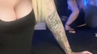 Badblondeslive coin trap, so many coins for a kiss