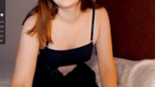 virtuallove_ suck her toes