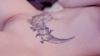 Runesy play with a dildo