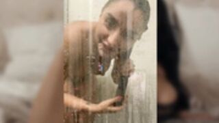 Nicolebella shower 1