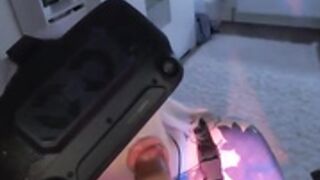 OnlyTyans Runabutt blowjob sucks in vr helmet