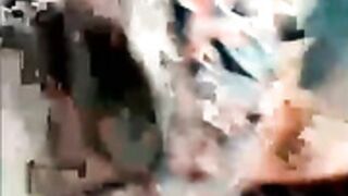 Madura se masturba fuerte  en cama