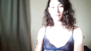 Slutty twinky Sarai aka Jaegyun Schwartz jacking off