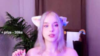 joyce_coy slips and peeks