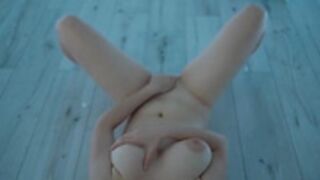 Floret_Joy Playing with her pussy in the Gym.