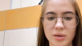 Your_love_Emily Show Pussy