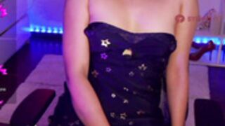 nylaahh-1 Tits Show