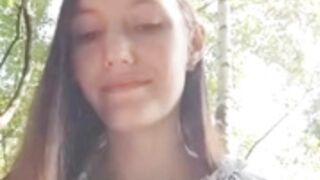 Brunette outdoors Pussy closeup