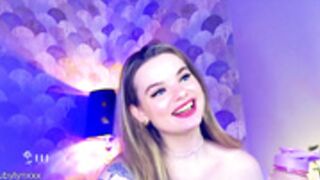 hottie_jane  2023-10-19  horny and loud and OMG Cute