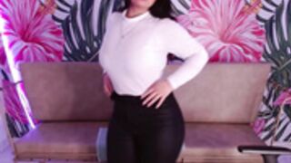 fenix_anastacia / Fenix_v (1) TEASES WITH PERFECT BOOTY