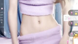 stripchat-dance  bare