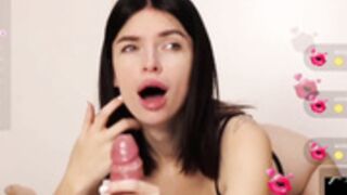 Hot_Babe_2019 gives amazing blowjobs