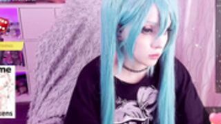 yourcutewaifu : 2023-10-15