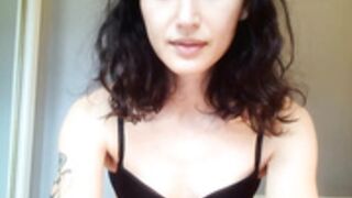 Twinky ho Sarai Jae Schwartz teasing in lingerie